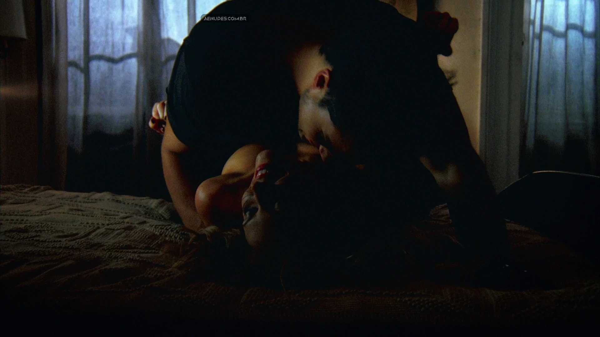 Diora Baird nua pelada cena de sexo em Night Of The Demons