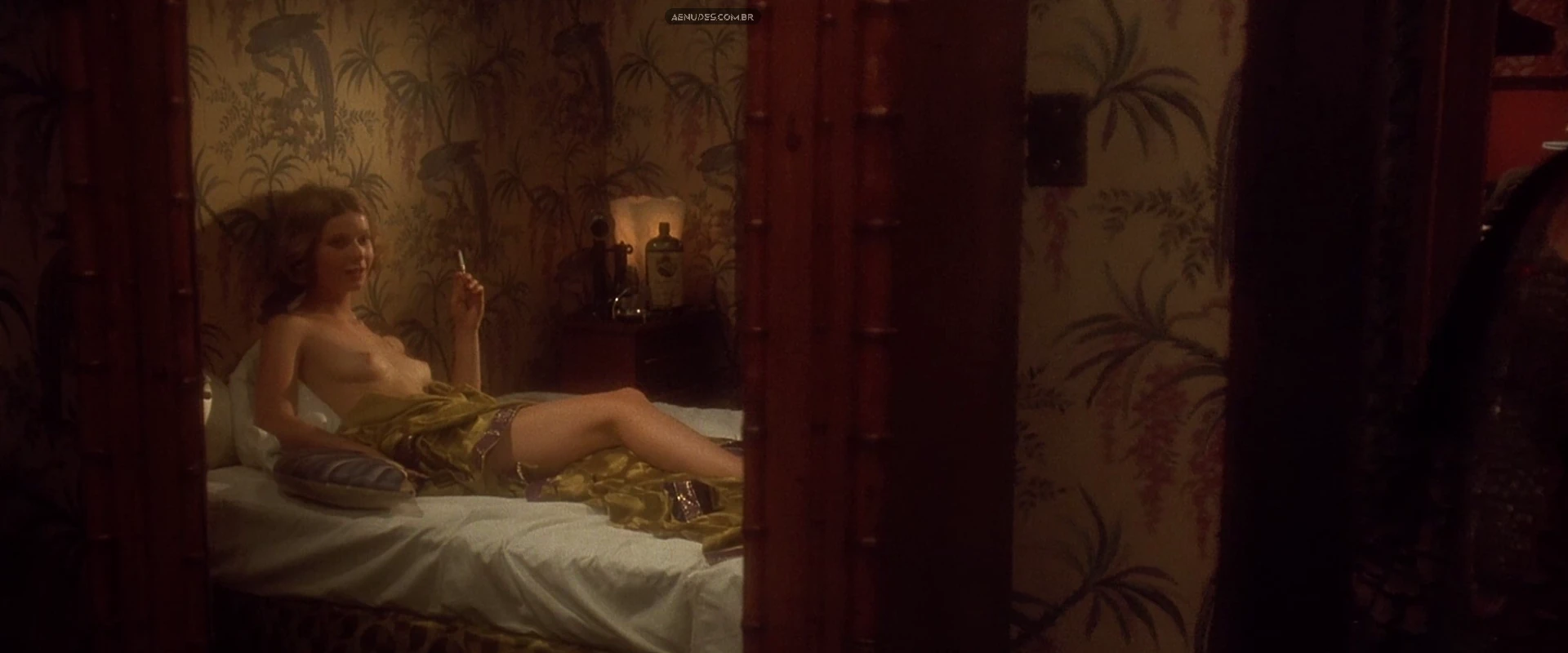 Gwyneth Paltrow nua pelada cena de sexo em Mrs Parker and The Vicious Circle