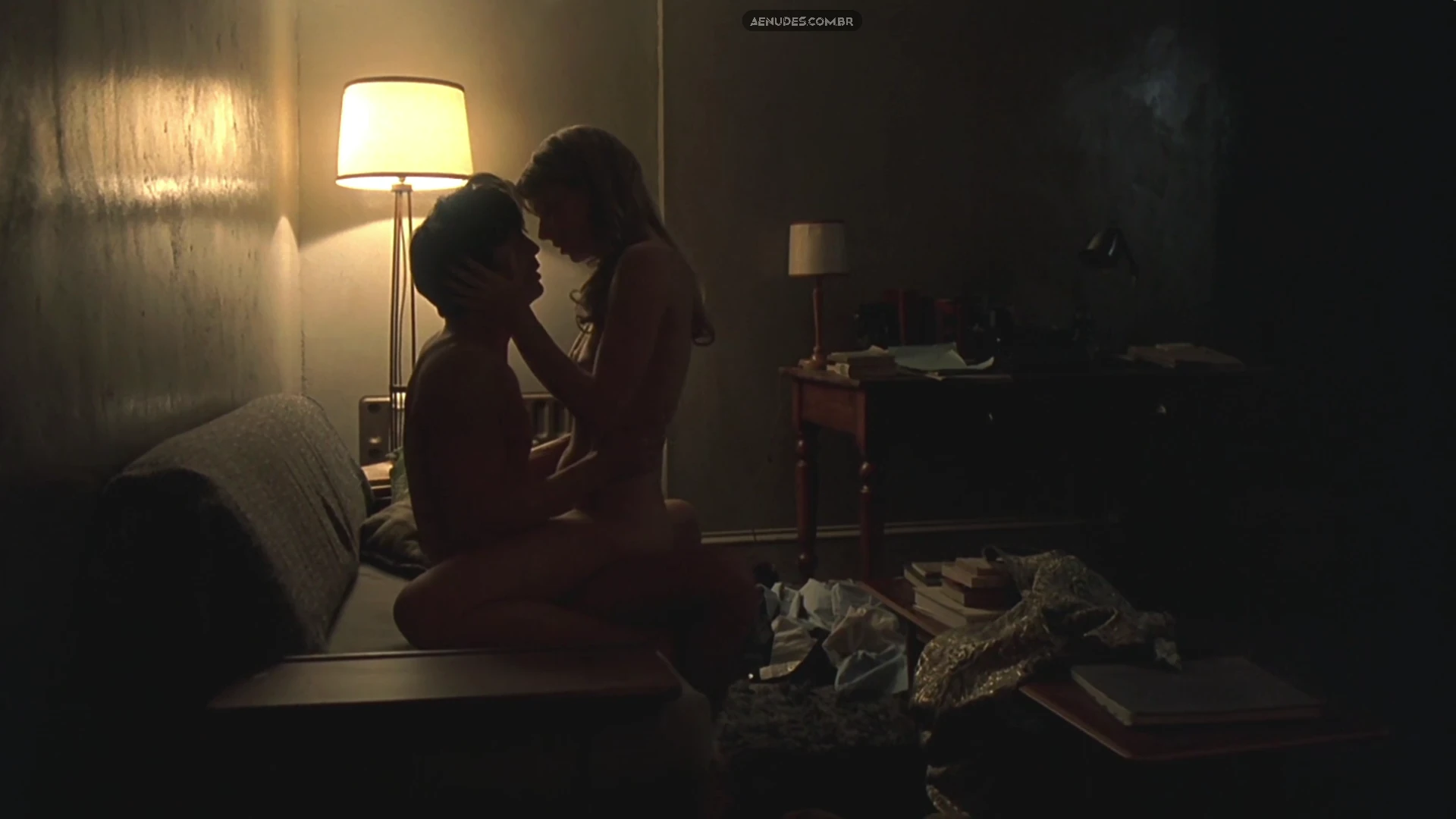 Gwyneth Paltrow nua pelada cena de sexo em Sylvia