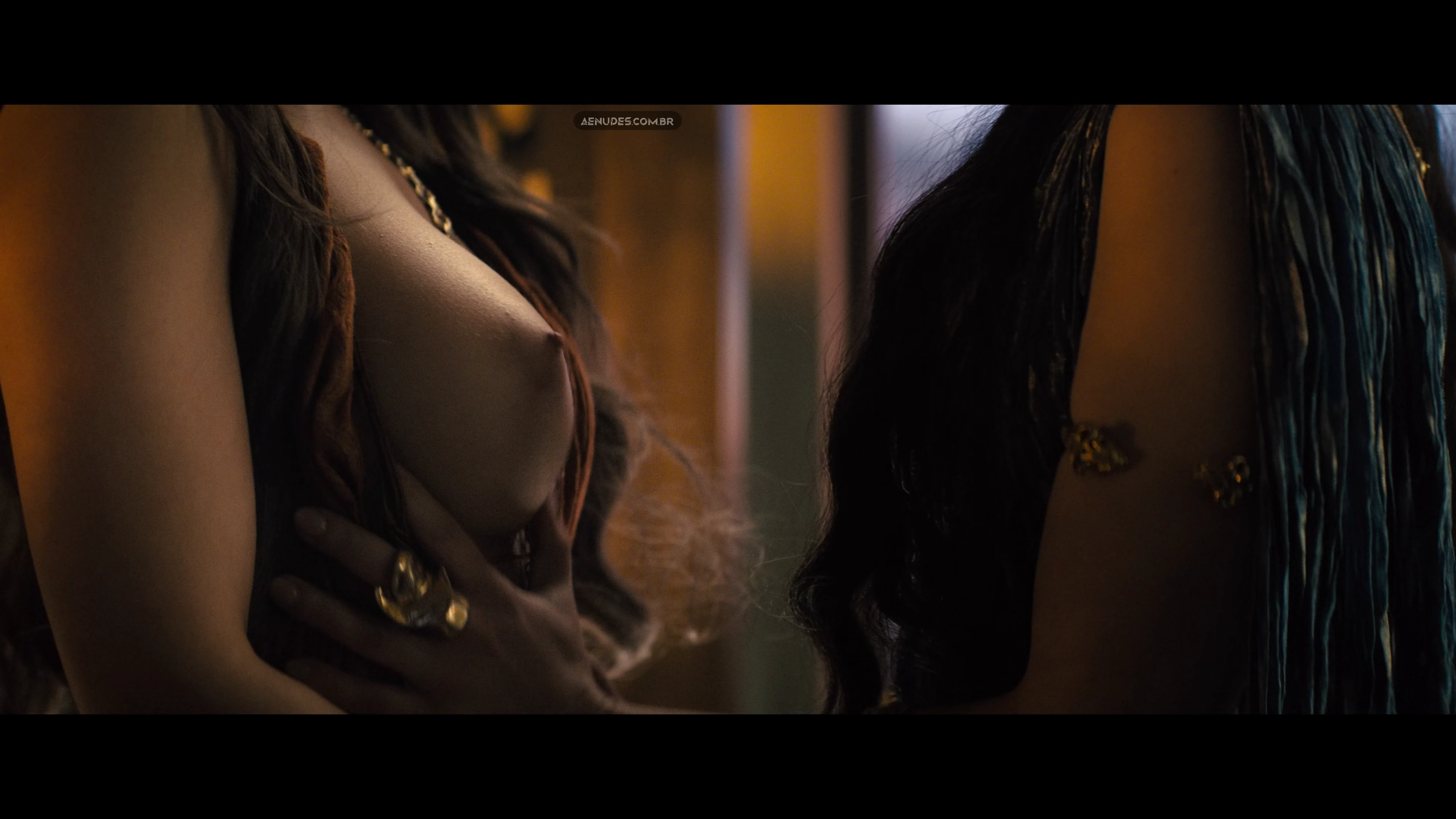 Ivana Baquero e Jaime Slater nua pelada cena de sexo em Spartacus, House Of Ashur