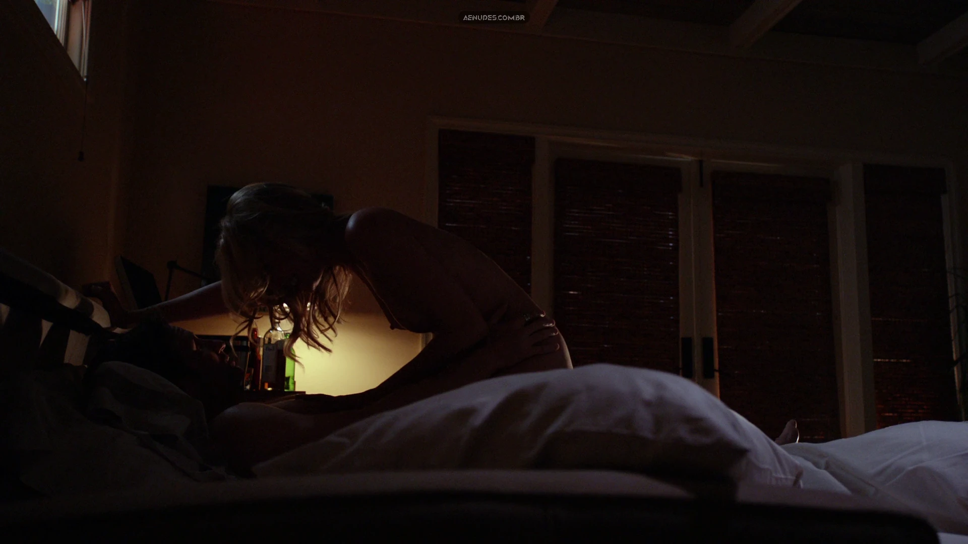 Maggie Grace e Meghan Falcone e Allison Mcatee nua pelada cena de sexo em Californication