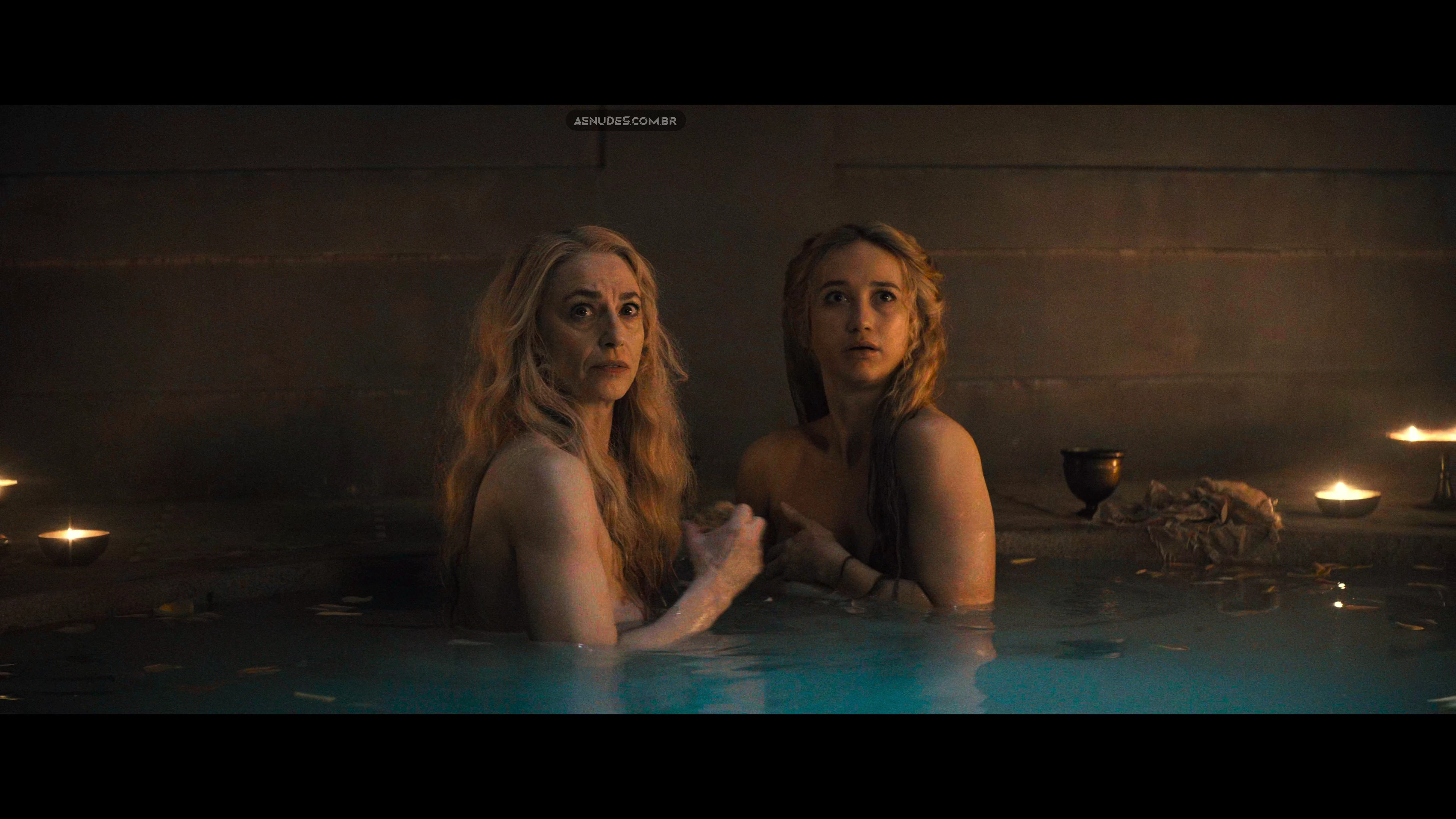 India Shaw-Smith e Ivana Baquero e Claudia Black nua pelada cena de sexo em Spartacus, House Of Ashur