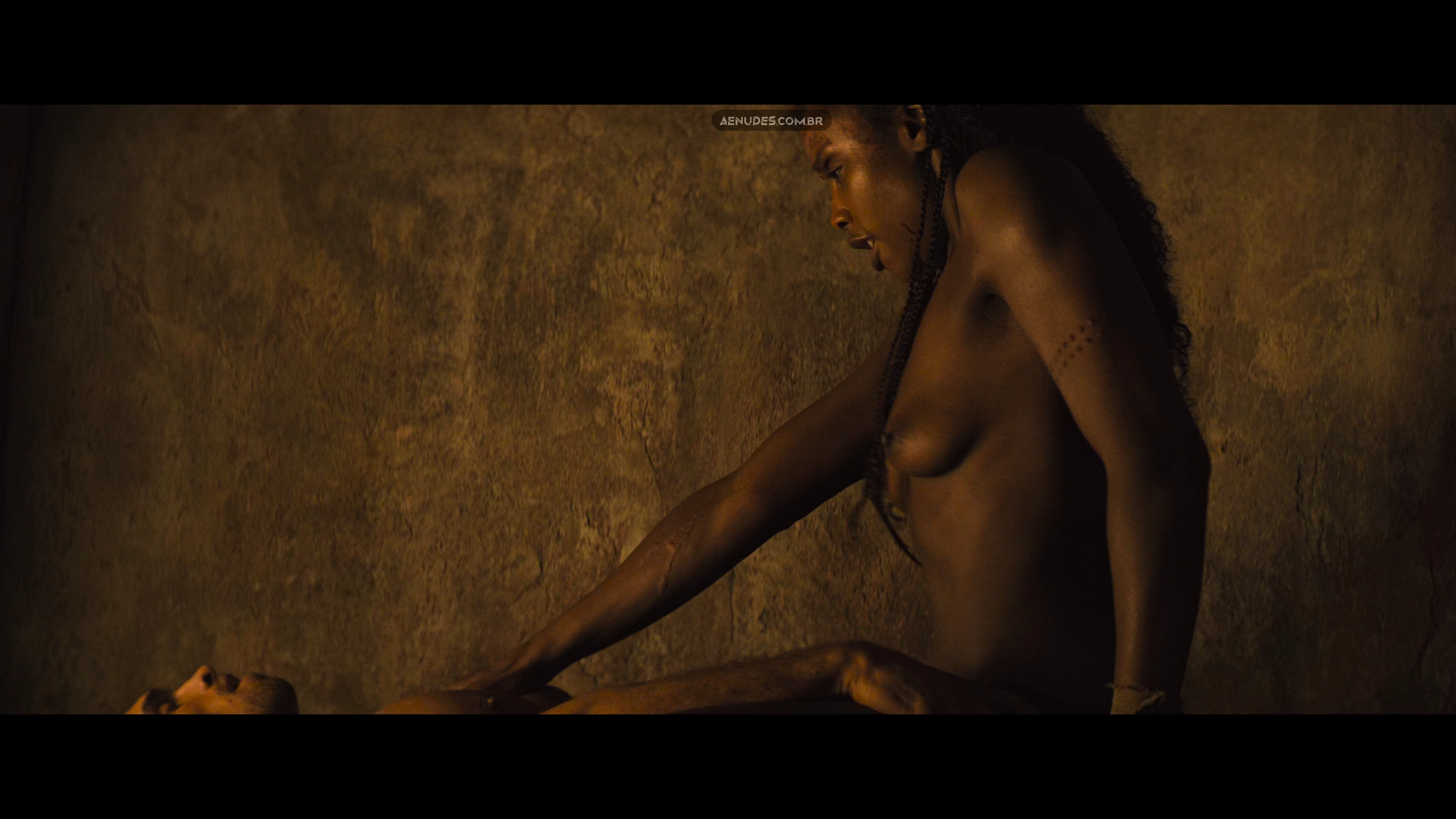 Tenika Davis nua pelada cena de sexo em Spartacus, House Of Ashur
