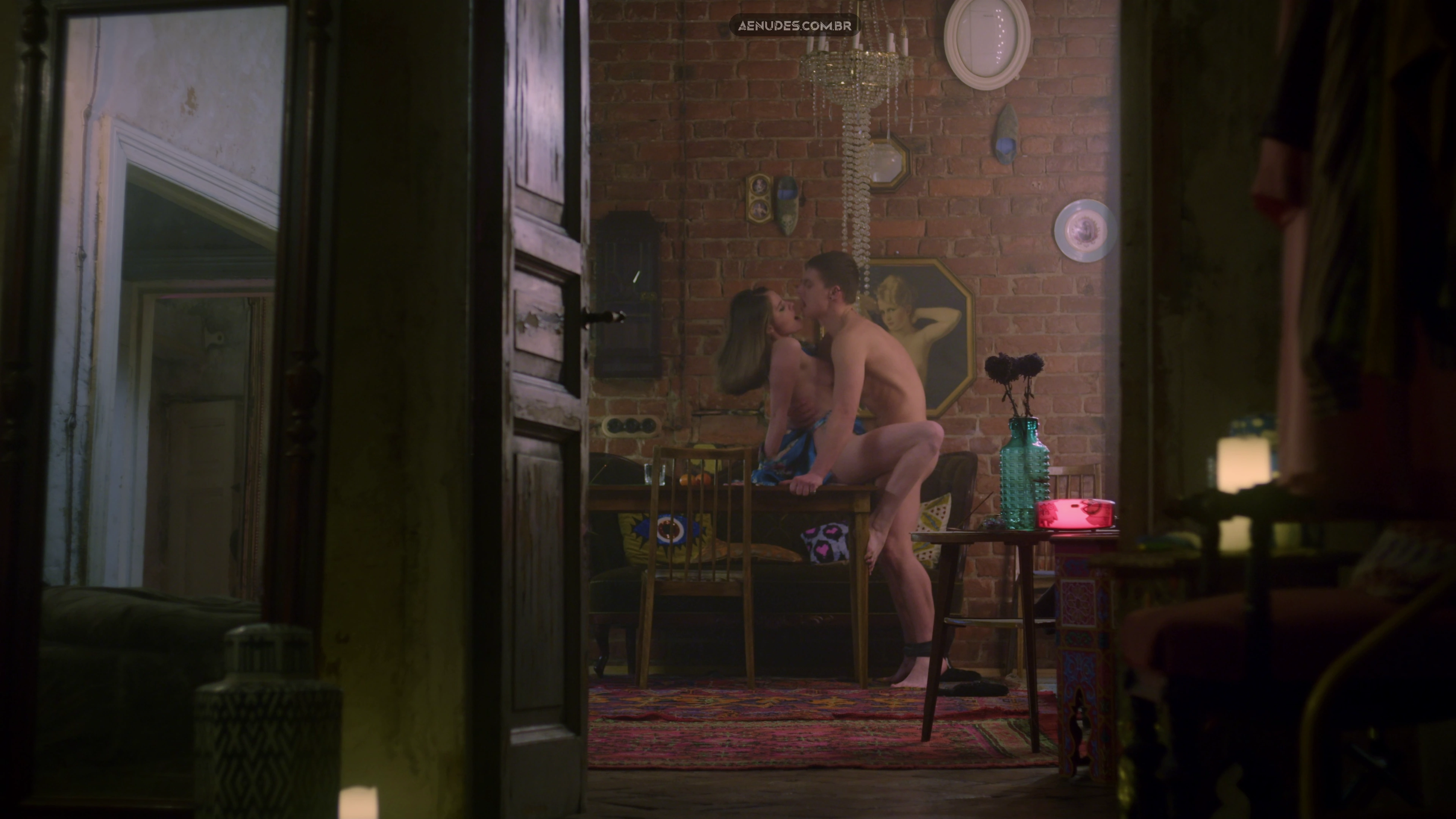 Angelina Pakhomova nua pelada cena de sexo em Chyornoye Oblako