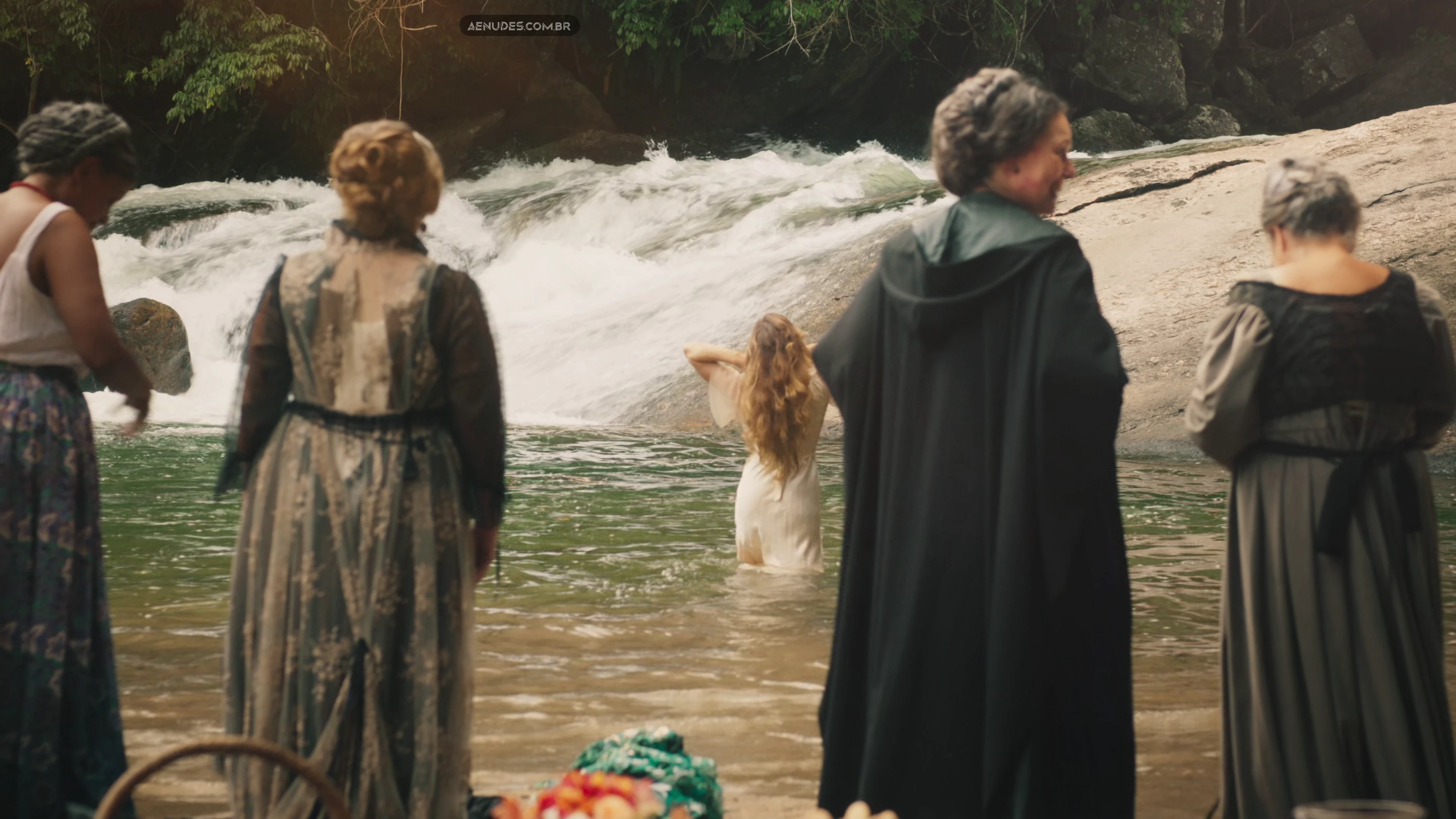 Grazi Massafera e Thalma de Freitas nua pelada cena de sexo em Dona Beja, 2026 (Série)