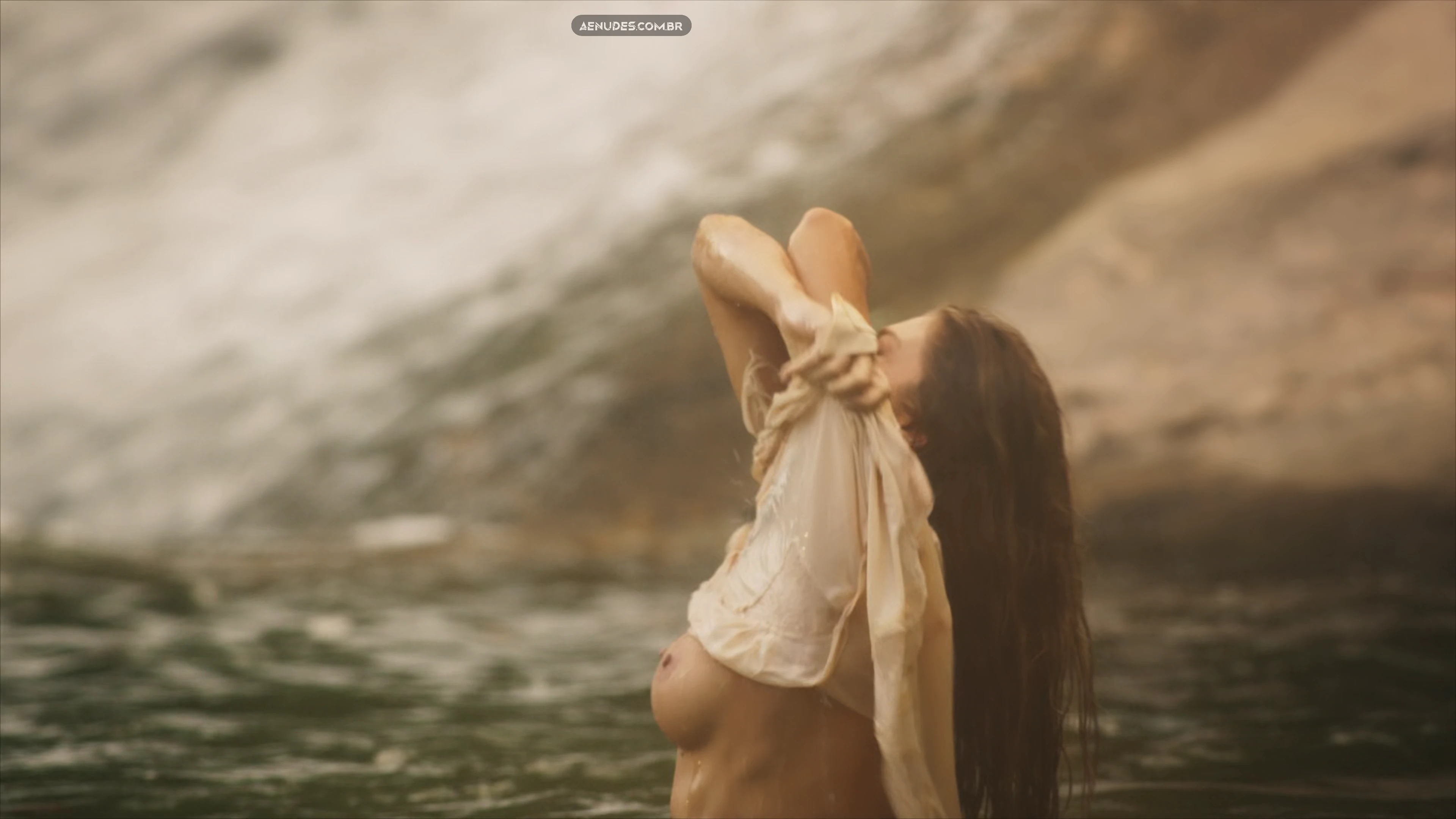 Grazi Massafera e Thalma de Freitas nua pelada cena de sexo em Dona Beja, 2026 (Série)