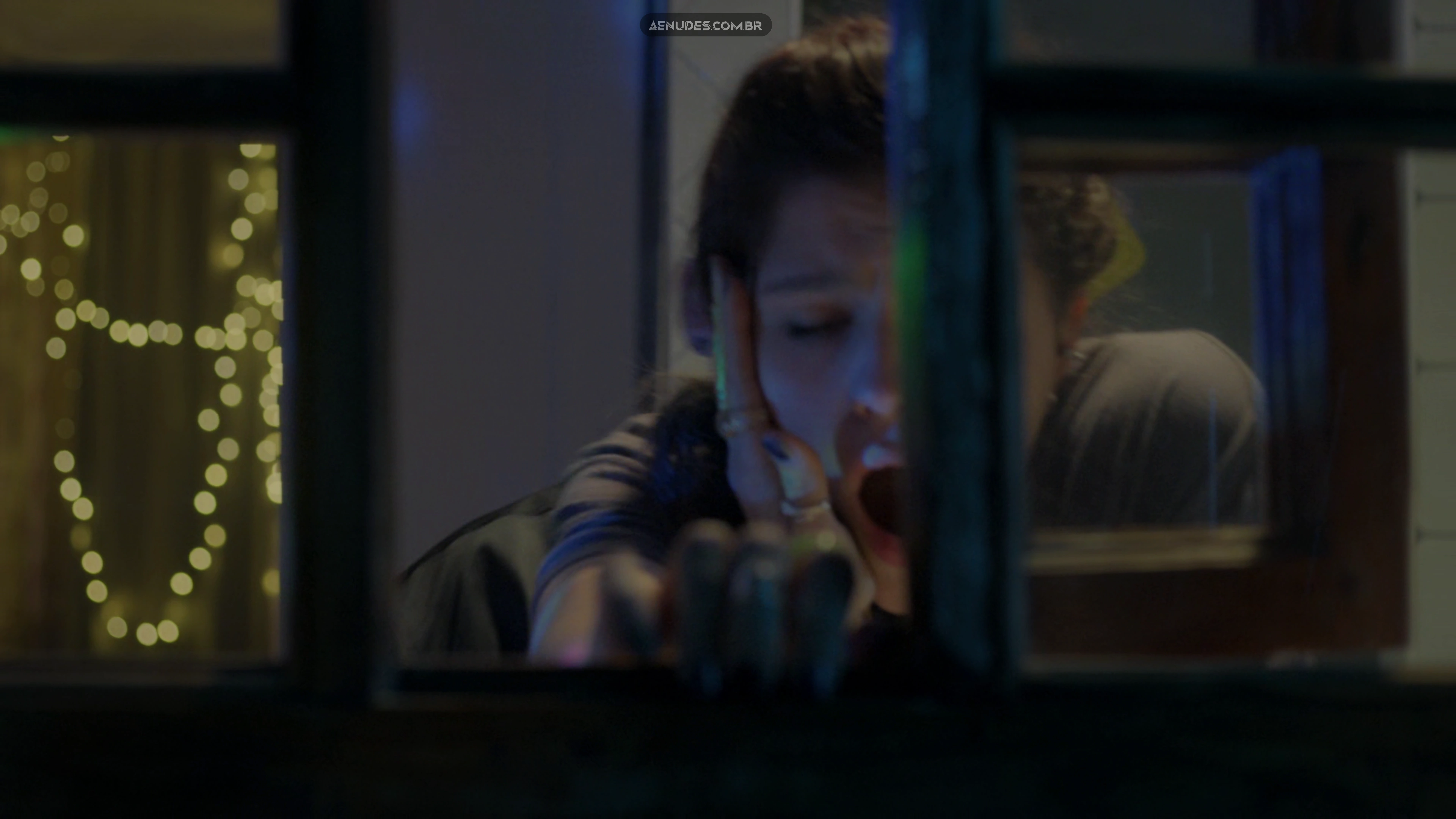 Masha Matsel nua pelada cena de sexo em Chyornoye Oblako