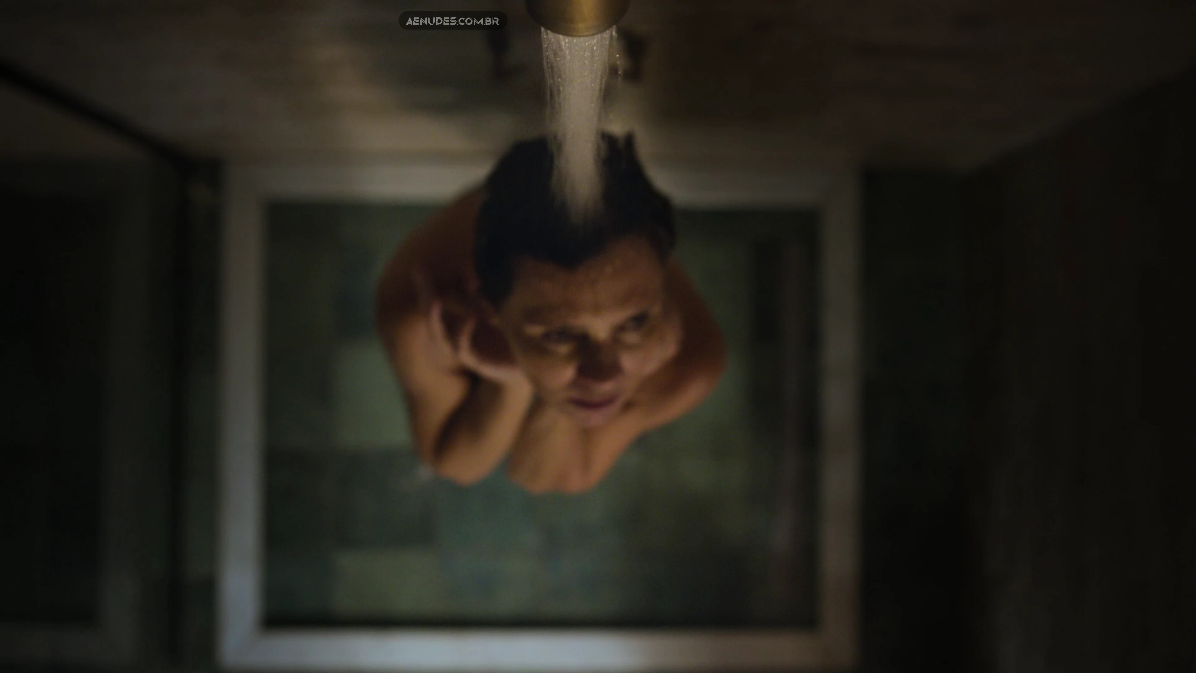 Adriana Esteves e Carol Duarte nua pelada cena de sexo em Os Outros (Série).