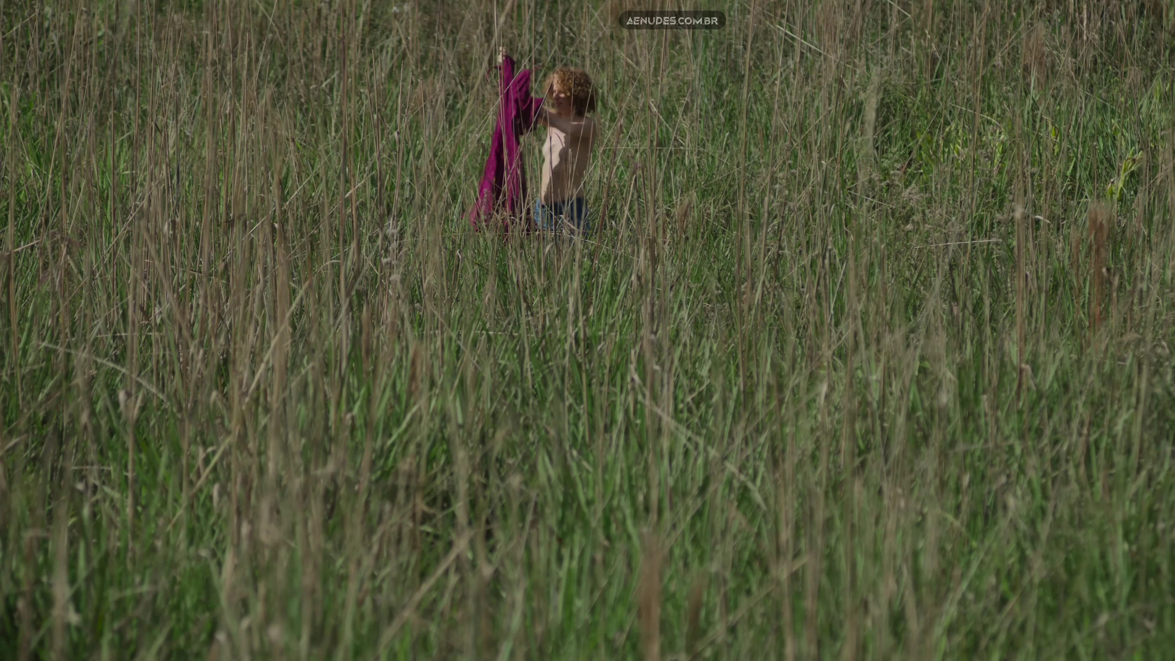 Adriana Esteves e Carol Duarte nua pelada cena de sexo em Os Outros (Série).