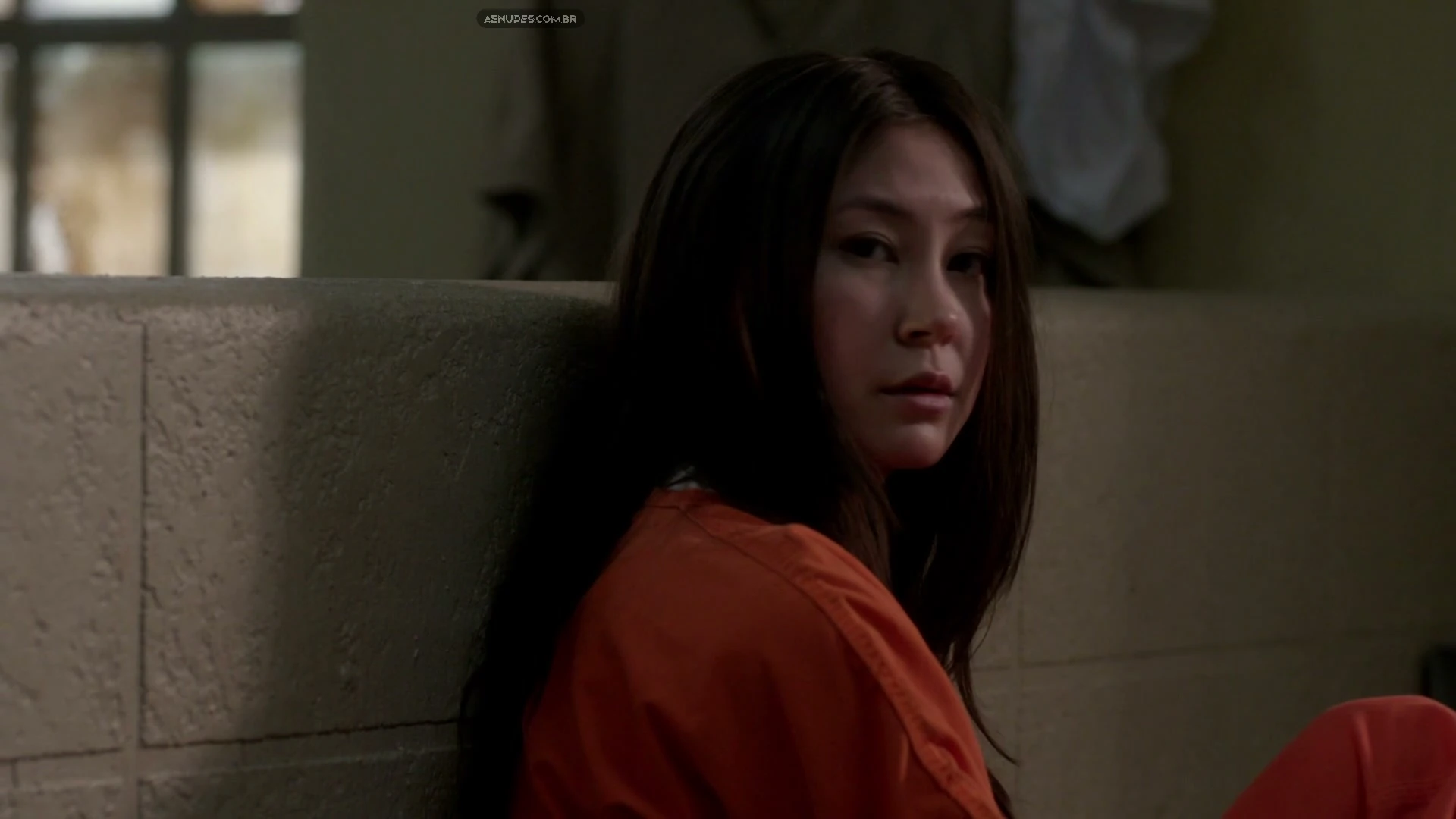 Karen Fukuhara e Natasha Lyonne nua pelada cena de sexo em Orange Is the New Black