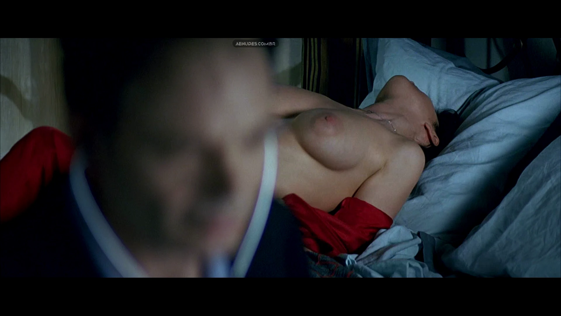 Monica Bellucci nua pelada cena de sexo em How Much Do You Love Me