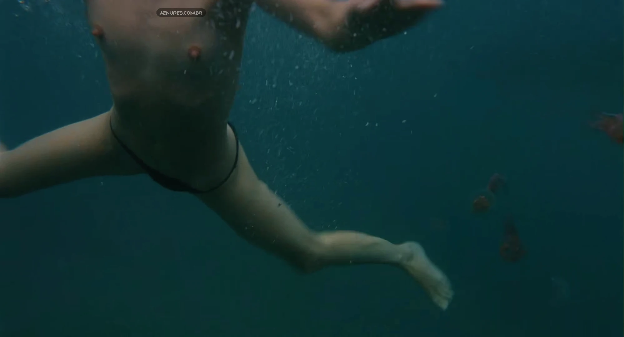 Elektra Kilbey nua pelada cena de sexo em Medusa, 2025