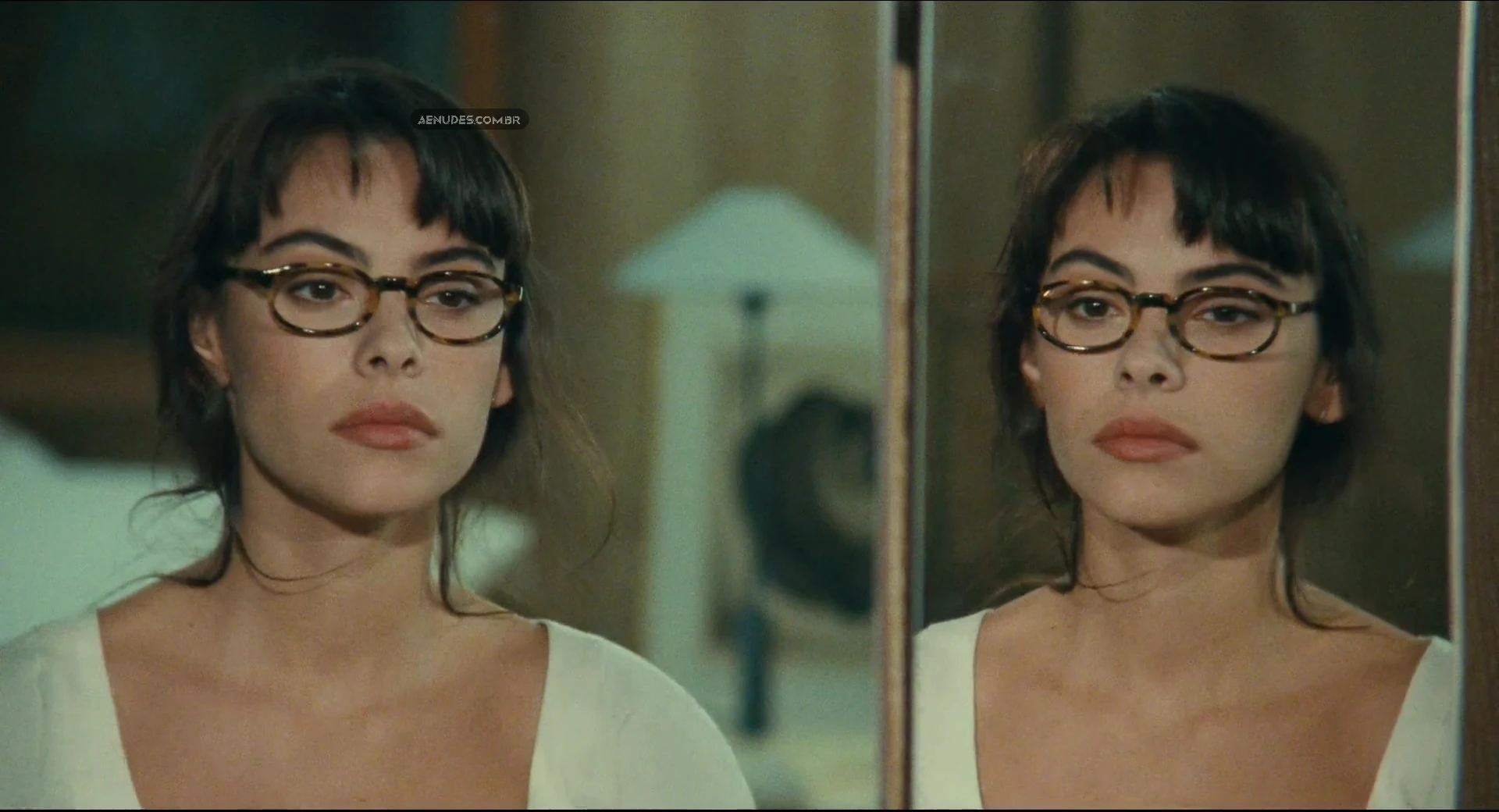 Mathilda May nua pelada cena de sexo em Toutes Peines Confondues, 1992