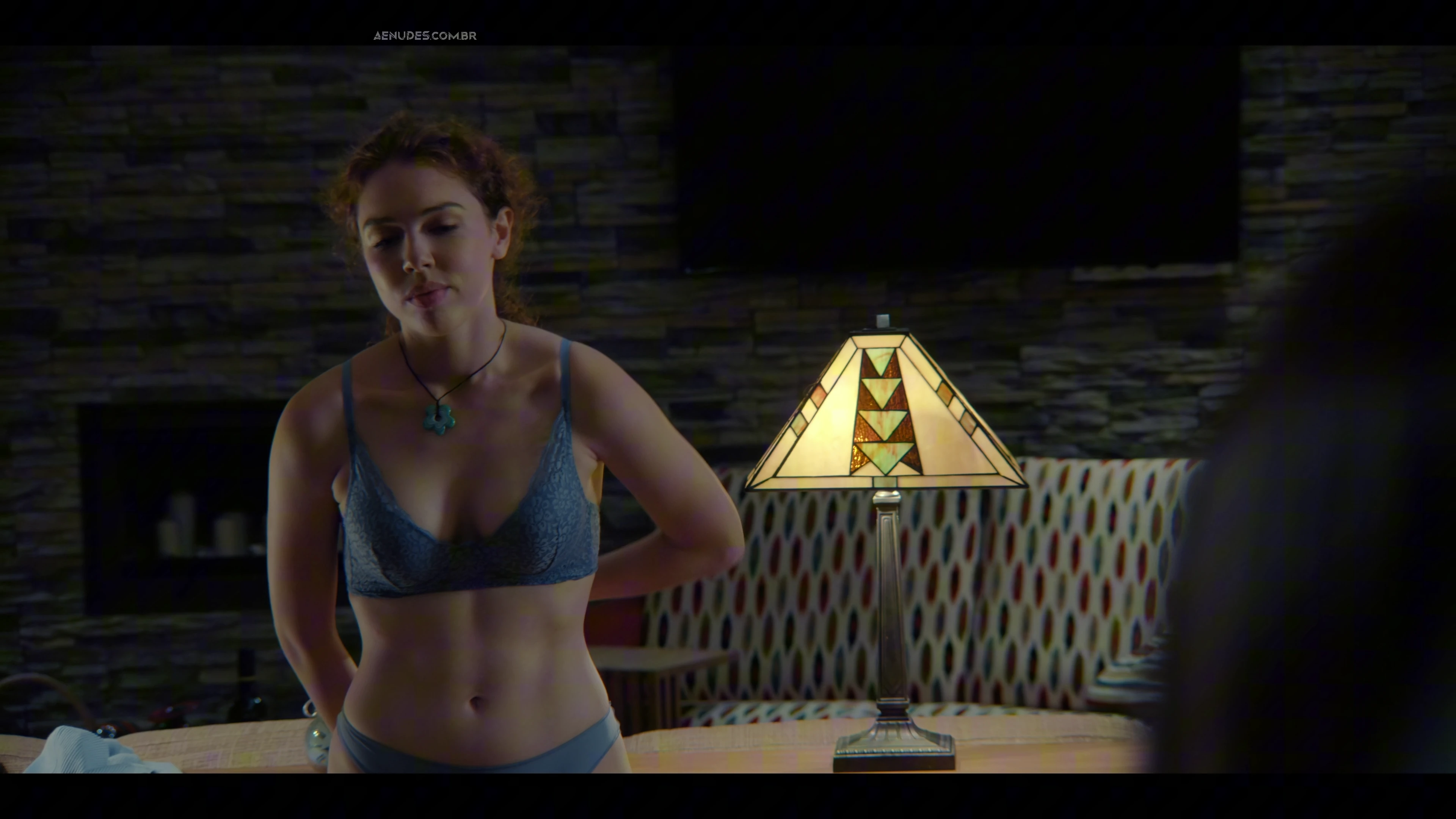 Maria Akhmetzyanova e Elizabet Damsker nua pelada cena de sexo em NA LDU